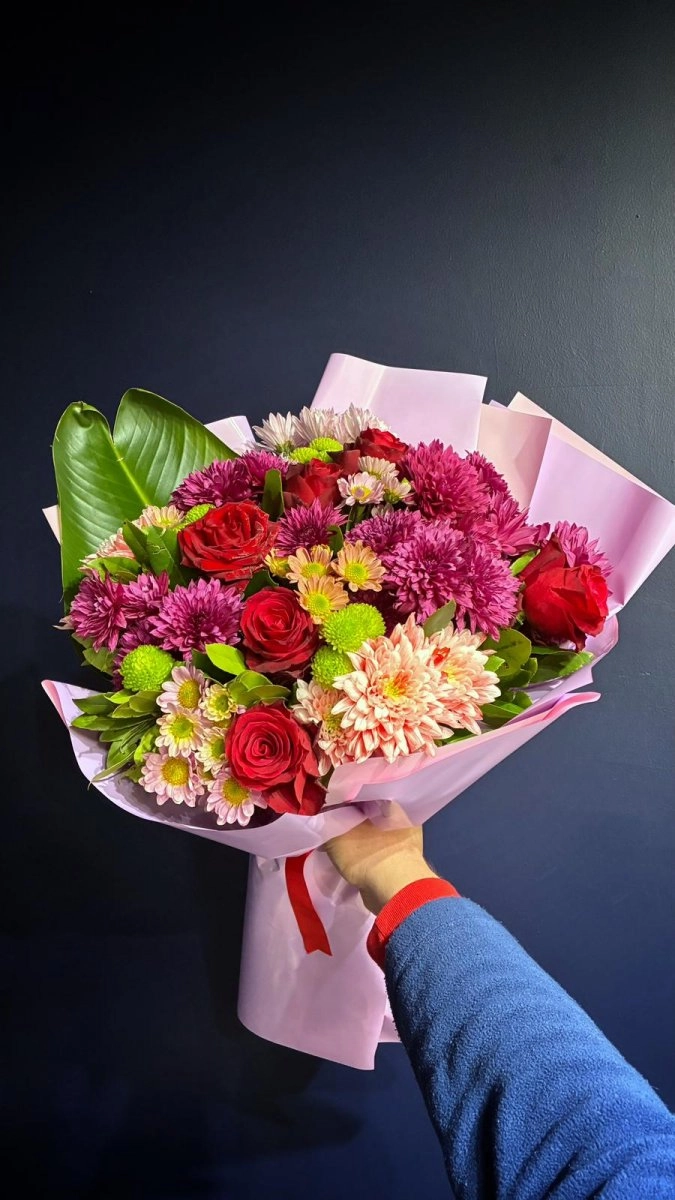 Kırmızı Gül Karışık Mevsim Buketi