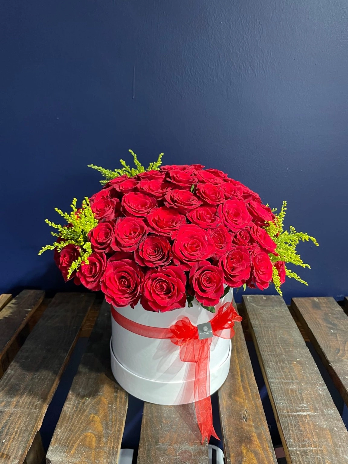 Kırmızı Güllerden Kutu Aranjman ( 40 Adet Güllü )