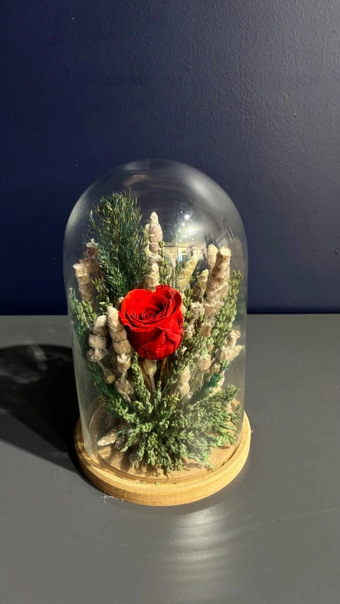 Kırmızı Solmaz Gül Kurşun Cam Aranjmanı