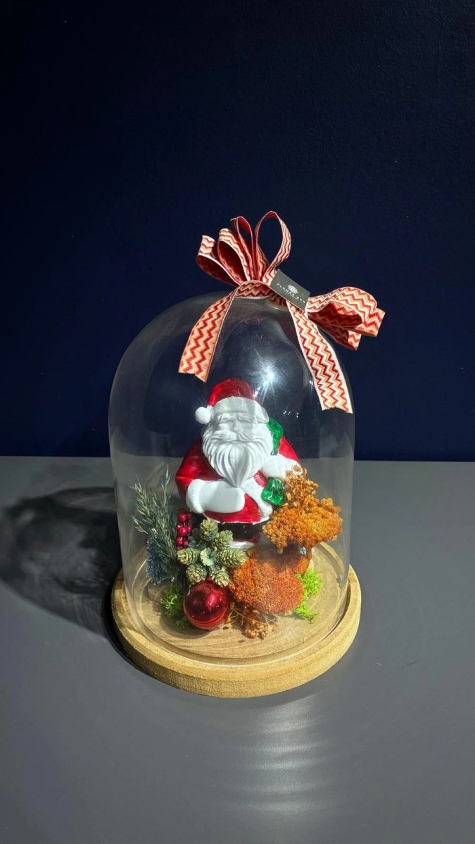 Noel Baba Glass Dome Aranjmanı 