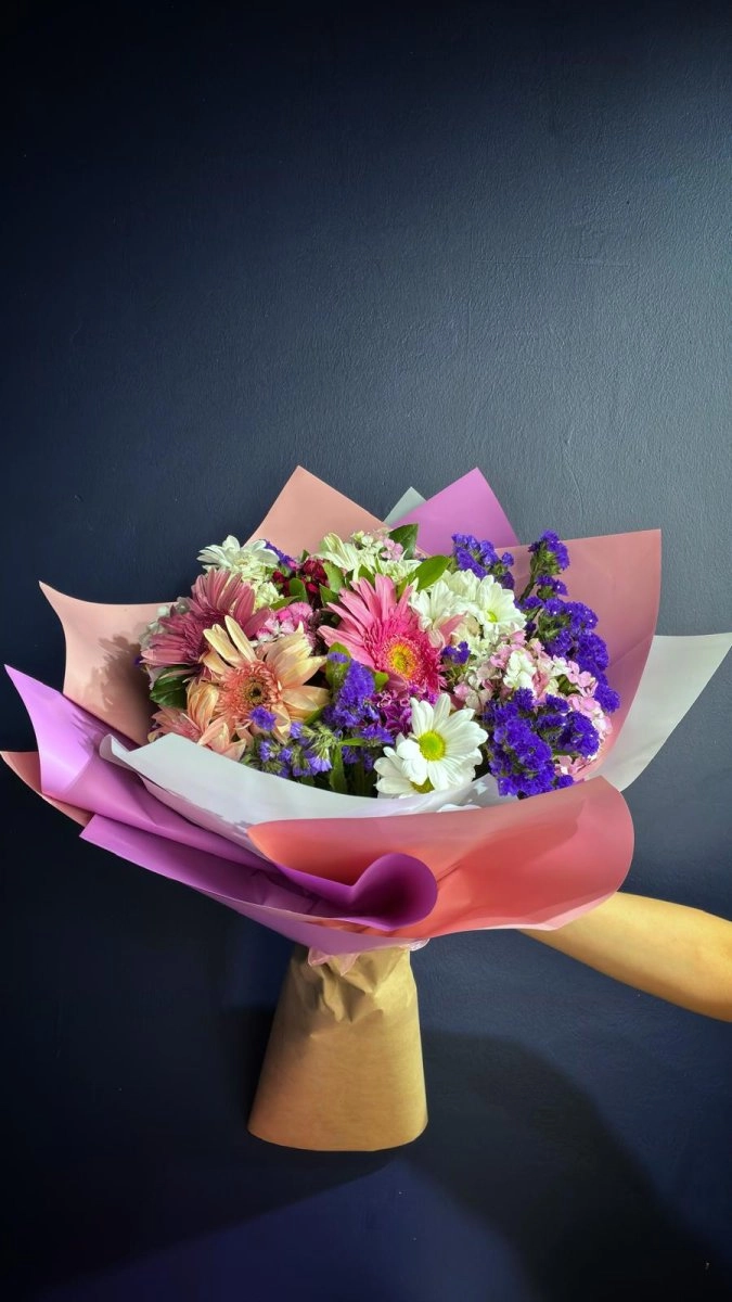 Renkli Karışık Gelbera Çiçeği