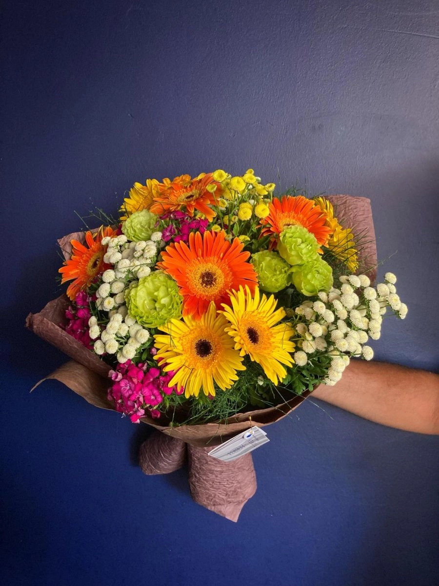 Renkli Karışık Sarı Ve Turuncu Renkli Gelbera Çiçeklerinden Buket
