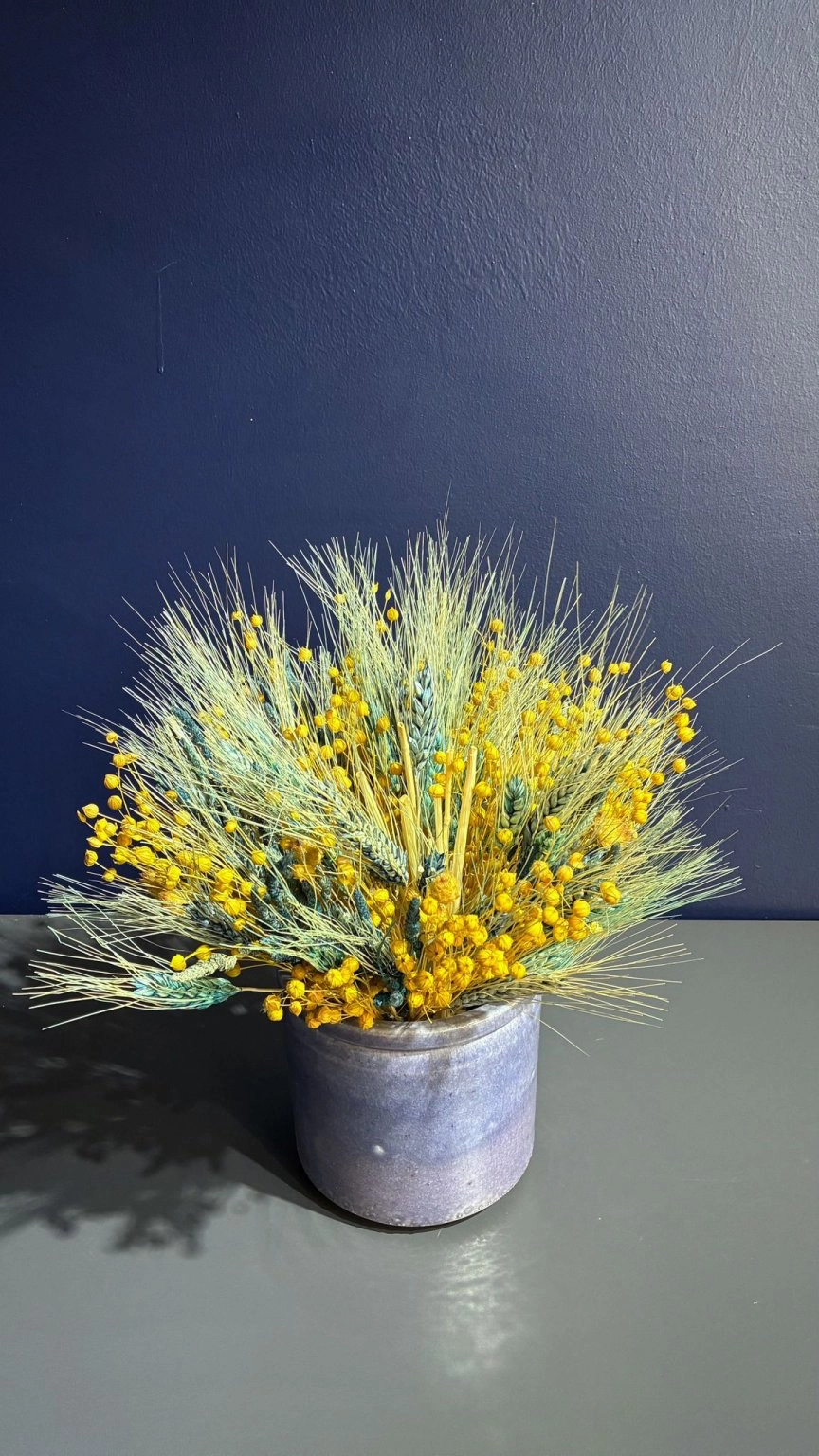 Seramik Saksı Içerisinde Kuru Çiçek Aranjmanı