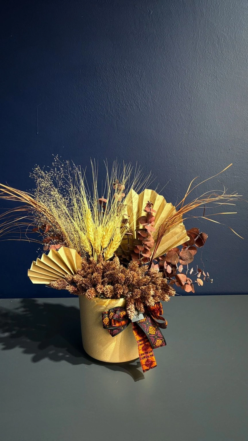 Seramik Saksı Içerisinde Kuru Çiçek Aranjmanı