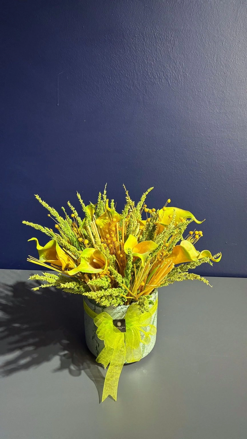 Seramik Saksı Içerisinde Kuru Çiçek Aranjmanı