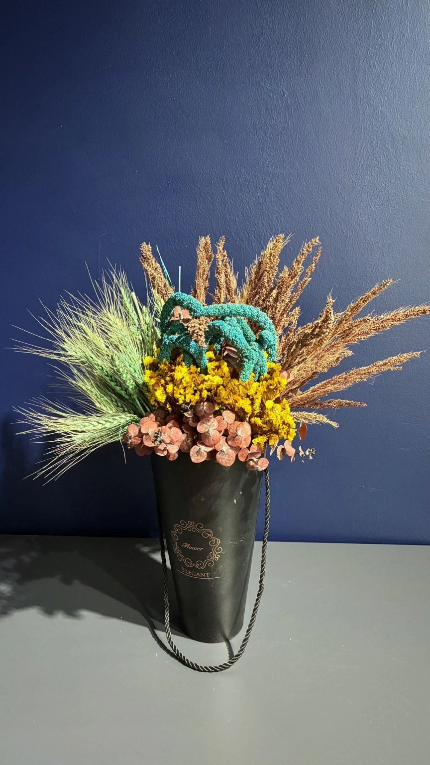 Kutu Içerisinde Kuru Çiçek Aranjmanı