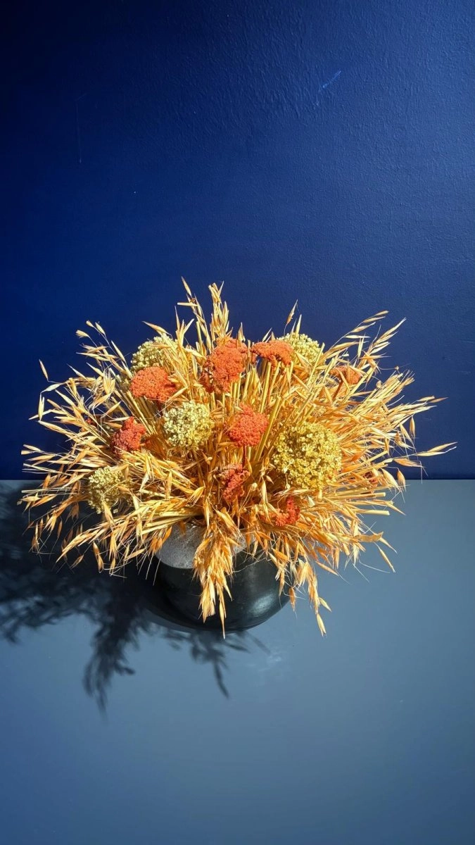 Turuncu Tonlarda Kuru Çiçek Aranjmanı